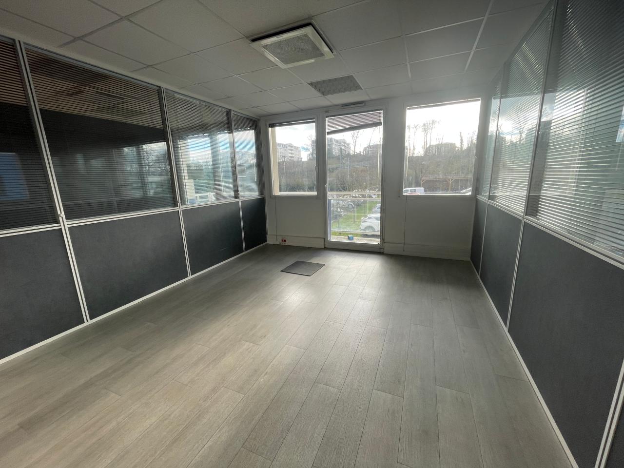 Bureau Cesson-Sévigné 314m² Location bureau Cesson-Sévigné Ille-et-Vilaine OLBUR2428396 1